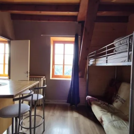 Petit Studio Plein Sud Avec Une Belle Vue