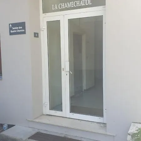Appartement Petit Studio Plein Sud Avec Une Belle Vue *